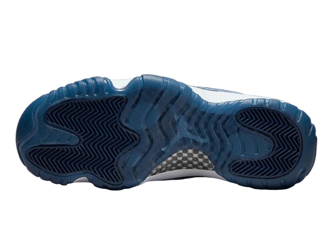Air Jordan 11 Velvet Midnight Navy