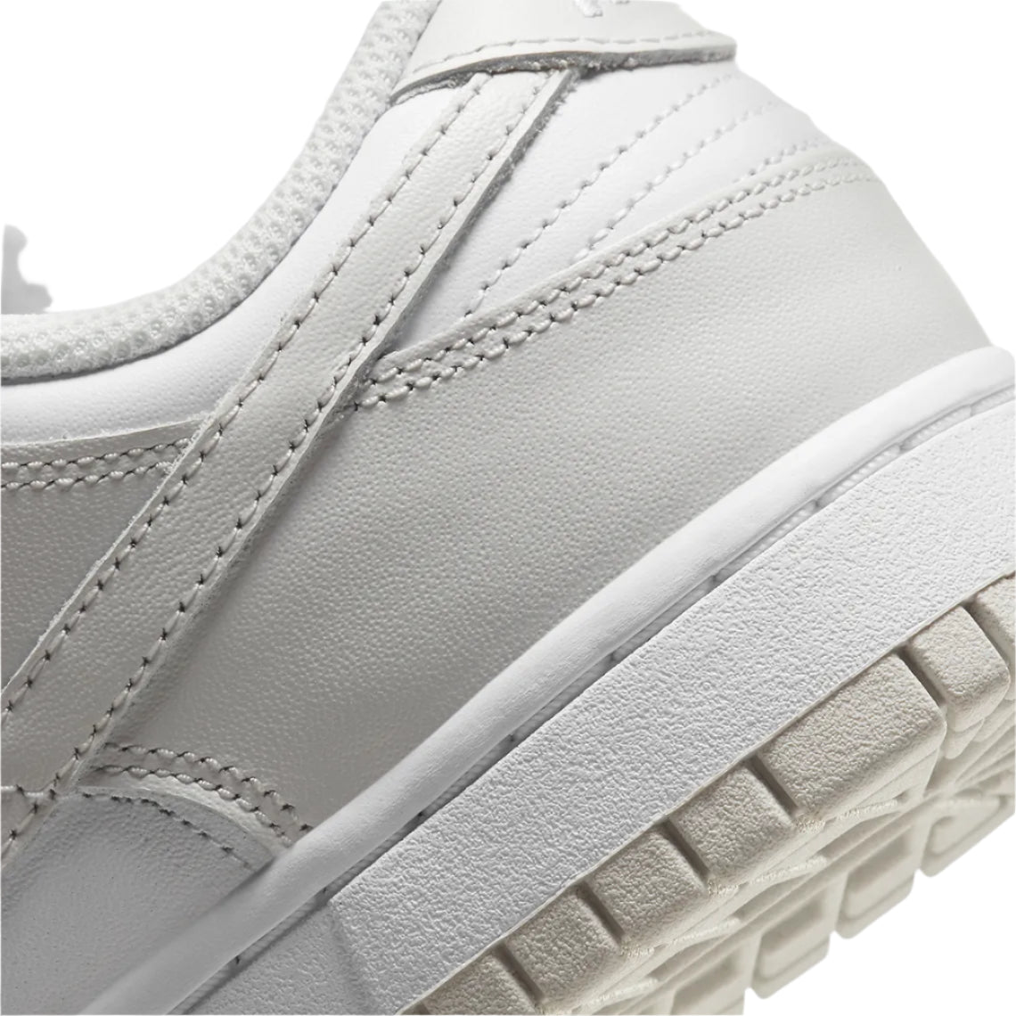 Dunk Low Photon