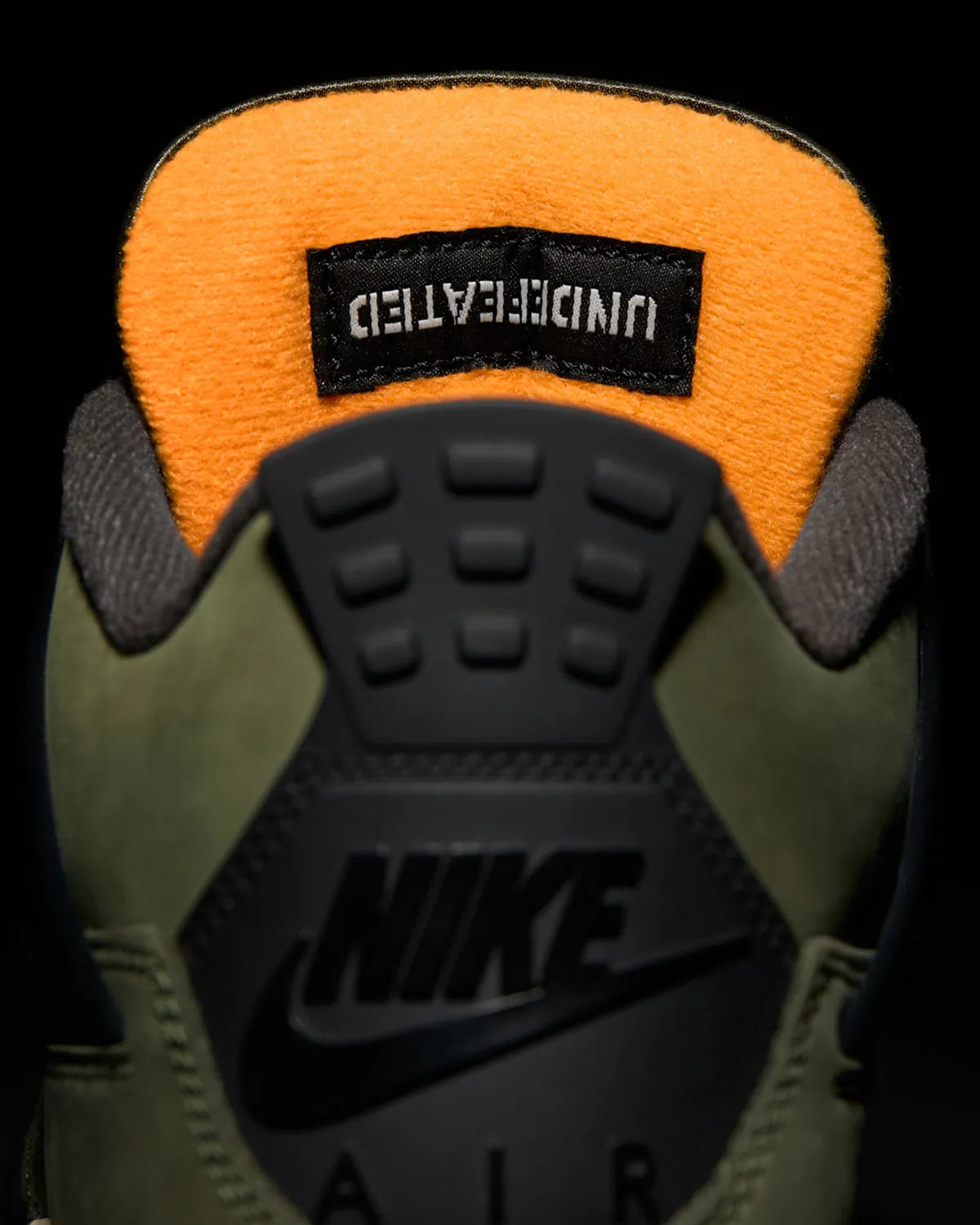 Jordan 4 Retro OG undefeated (2025)
