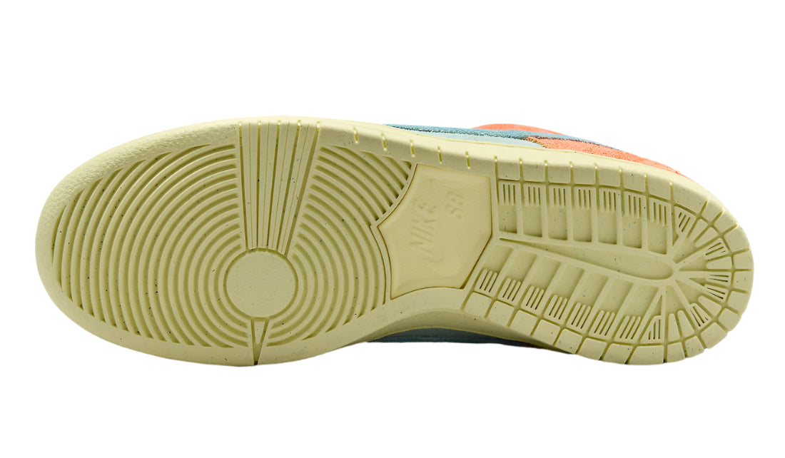 SB Dunk Low Noise Aqua